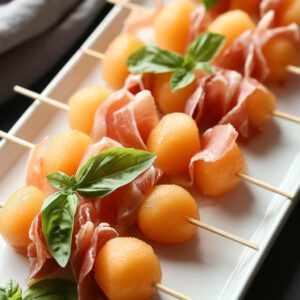 Brochettes de melon au tartare de saumon basilic